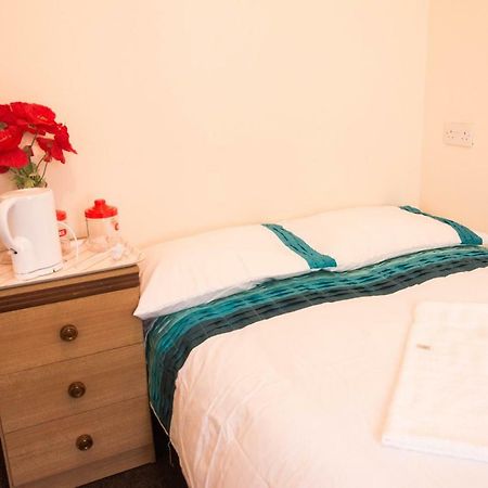 Sweet Guest House Chatham Chatham (Kent) Esterno foto