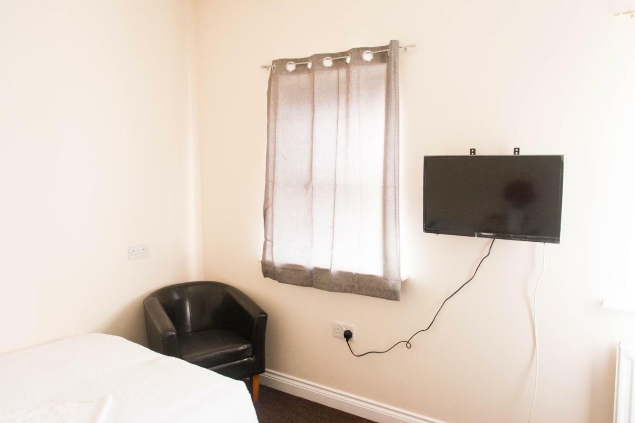 Sweet Guest House Chatham Chatham (Kent) Esterno foto