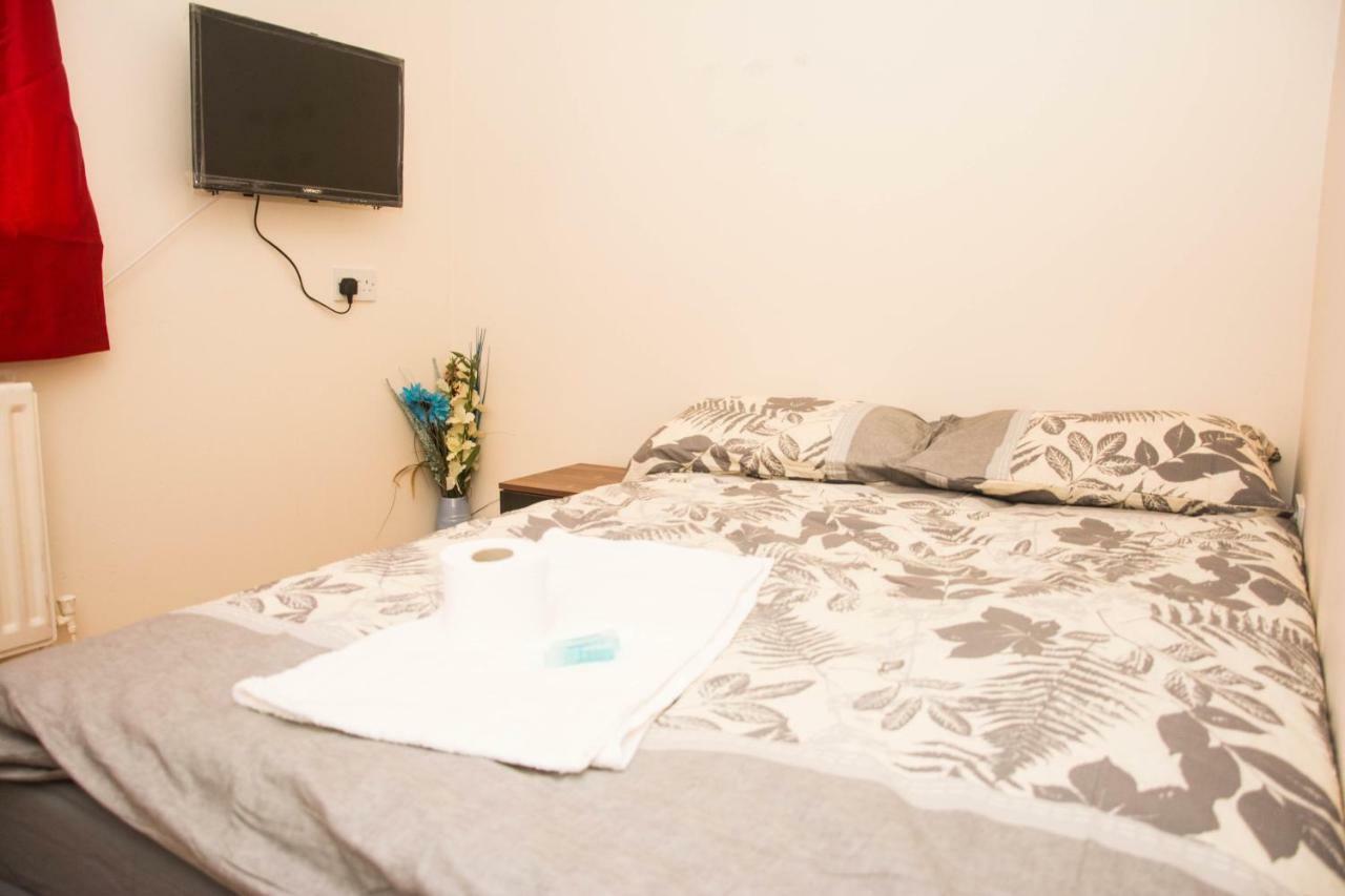 Sweet Guest House Chatham Chatham (Kent) Esterno foto
