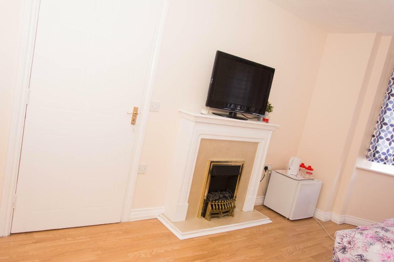 Sweet Guest House Chatham Chatham (Kent) Esterno foto