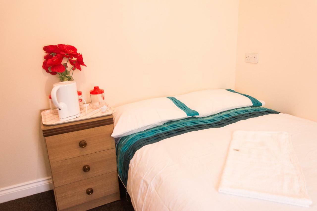 Sweet Guest House Chatham Chatham (Kent) Esterno foto