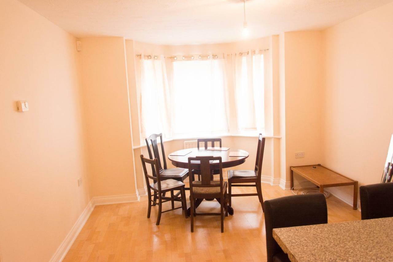 Sweet Guest House Chatham Chatham (Kent) Esterno foto